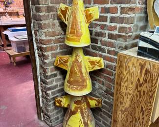 77	$150 	Totum pottery 5'x20x12 by Donovan 