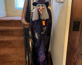 29	$60 	Halloween life size witch 