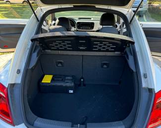 2013 VOLKSWAGEN BEETLE 3VWJP7AT7DM659260                  
100451 miles