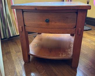22	$150 Broyhill console  52x17x30 + 1 side table 27x23x22									
