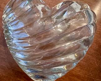 Heart shaped lidded trinket dish.