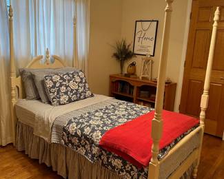 white wood 4 poster twin bed