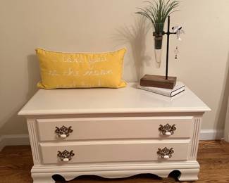 white wood hope chest (false front drawers) opens from top