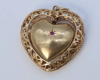 GOLD HEART LOCKET