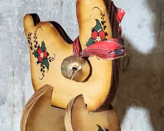 Vintage wood reindeer 🦌