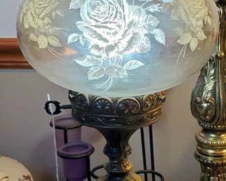 Vintage etched glass lamp 