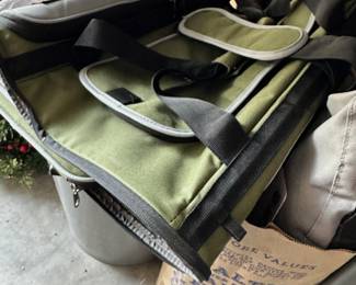 Cat/small dog carrier, camping potty