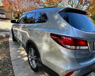 2017 Hyundai Santa Fe Ultimate. 99,500 miles. 