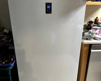 Midea Convertible Fridge/Freezer
