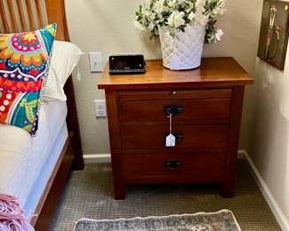 Kincaid Night Stands