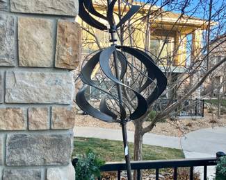 StyleCraft Vertical Wind Sculpture