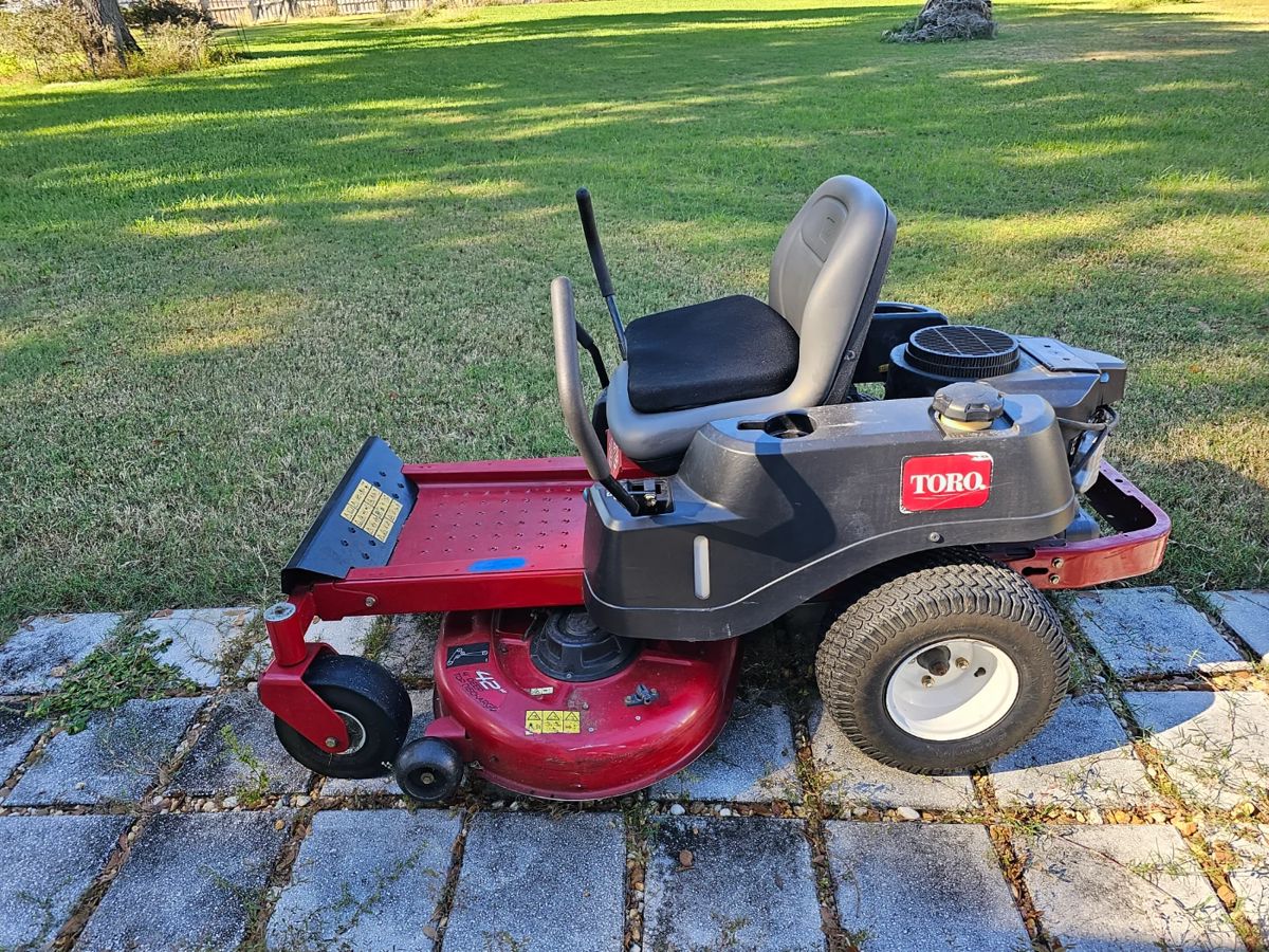 Huge Whole House Estate Sale in Belleview... starts on 12/8/2023