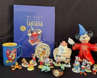 04 Disney, Assortment Of Characters 