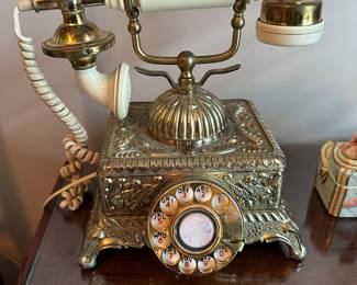 M57 - $30 Baroque Monarch Onyx phone