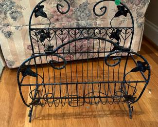 M62 - $6 magazine rack