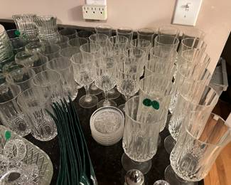 M146 - $30 - 36 pc set. 