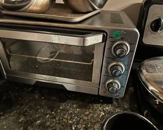 M153 - $20 Cuisinart Toaster Oven (works but could use a cleaning!)