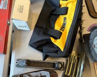 M115 - $8 Dunlap Plane. Others $1-$3