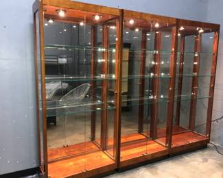 Henredon Display Cases Orlando Auction