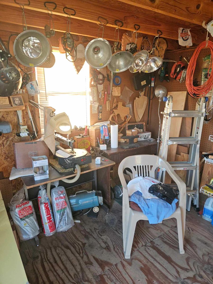 Treasure Hunt Alert Mineral Wells Estate Sale! starts on 12/8/2023