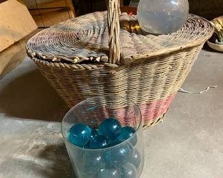 Vintage 60s70s Lucite Balls And Vintage Basket