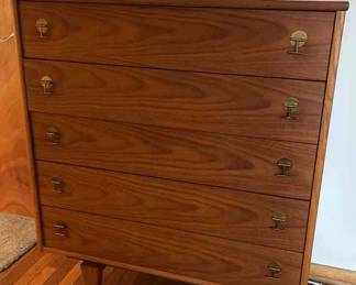 007 Scandinavian Chest of Drawers