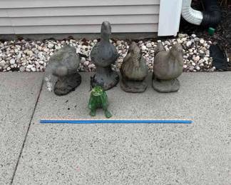 Outdoor Ducks and Concrete Column