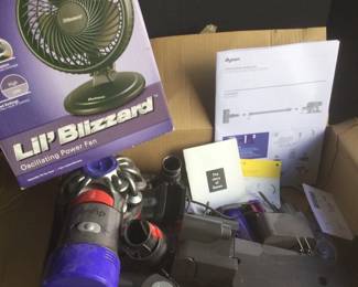 Dyson V8 Vacuum Lil Blizzard Power Fan