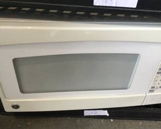 GE Microwave Oven