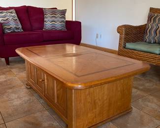 Solid oak coffee table with storage