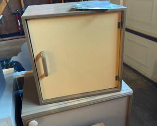 Portable lightweight storage cabinet with door closed 