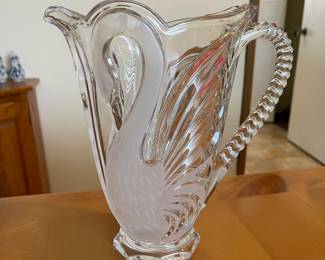 Gorgeous crystal water pitcher with elegant swan 