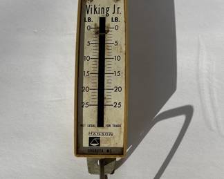 Vintage Viking Jr by Hanson hand held fish scale