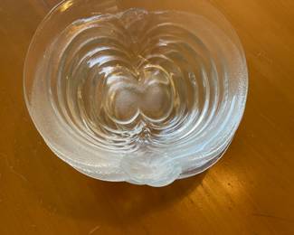 Set of four stackable fruit bowls - top view