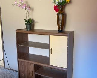 Wall organizer with storage cabinet