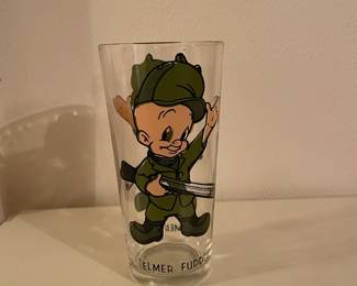 1973 Warner Brother collectable glasses. Set of 5. Also have an extra Elmer Fudd