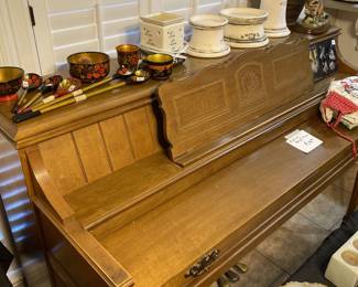 Baldwin upright piano