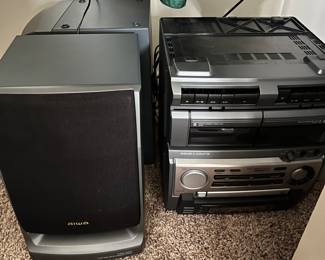 Pair of Aiwa speakers and Aiwa stereo.