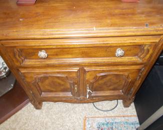 Wood lamp table with storage