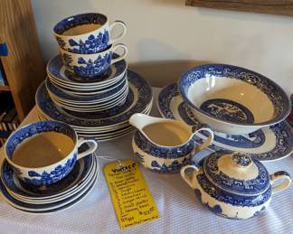 Homer Laughlin Blue Willow 