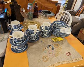 Churchill Blue Willow 