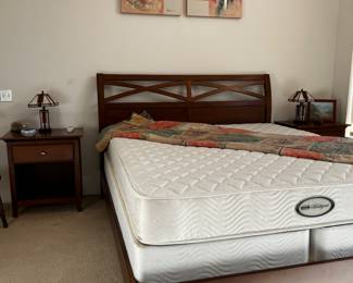 beautiful cal king bed and night stands