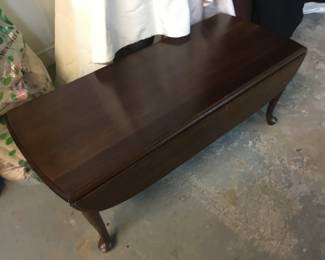Drop leaf coffee table 