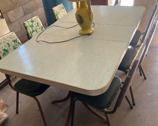 1960’s kitchen  table with leaf and 6 chairs