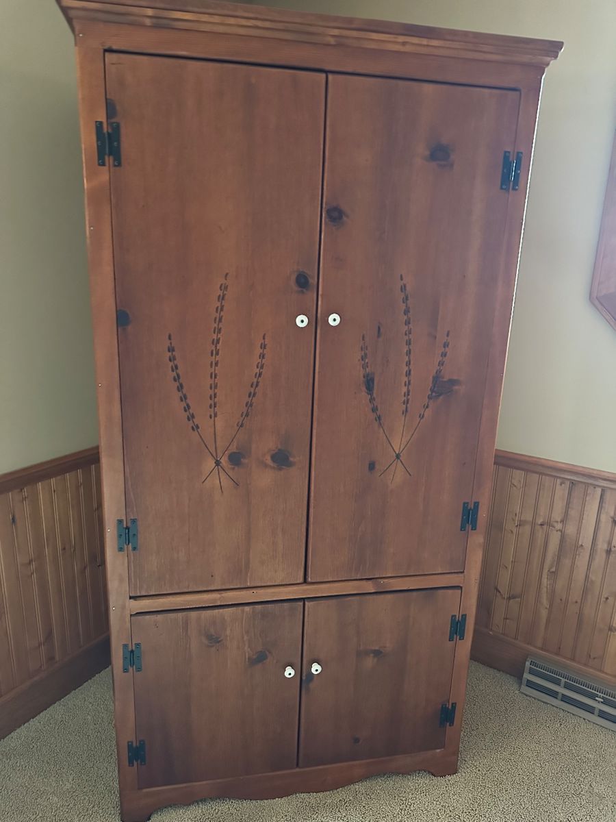 BUY IT NOW $125
Measures 72”T x 36” W x 24”D