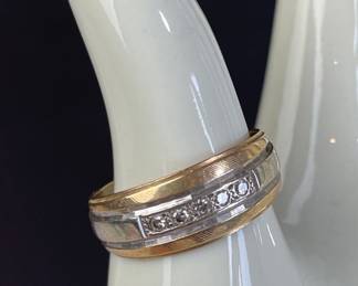 14K Gold and Diamond Mens Band