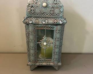 Metal Lantern 18 in