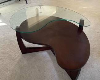 Kidney table 21 x 52 x 38 in
