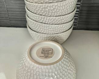 $36 - Gourmet Basics Mikasa set of 6 cereal or soup bowls 6” Diameter 