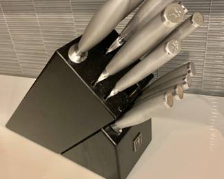$60 - Henkel knife set